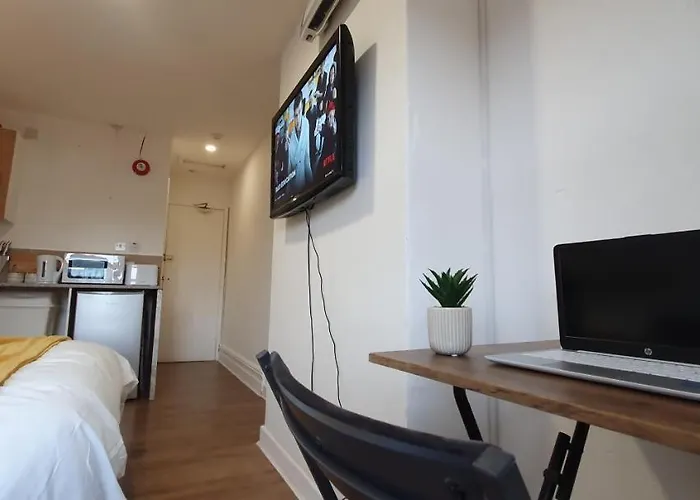 Fast Broadband, Budget Stay, Free Netflix.