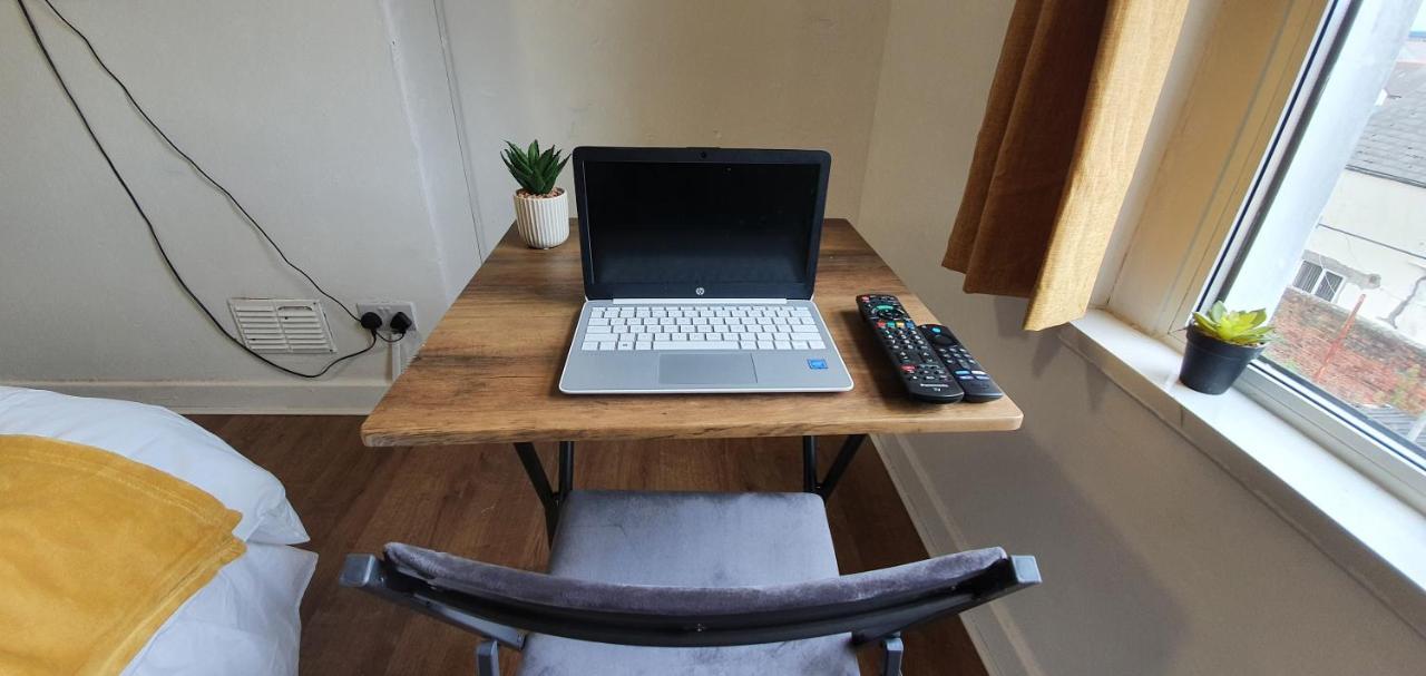 Fast Broadband, Budget Stay, Free Netflix. Apartamento