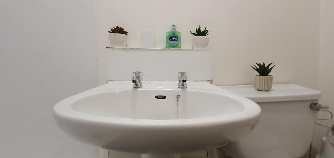 Fast Broadband, Budget Stay, Free Netflix. Apartamento